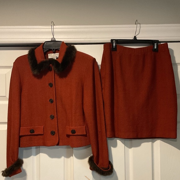 St. John Collection Vintage Wool Chevron Zigzag Fur Collar Skirt Suit Dress Y2K - Picture 2 of 13